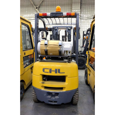 Вилочный погрузчик газ/бензин CHL 1,5 тонн Вилочный погрузчик газ/бензин CHL 1,5 тонн
