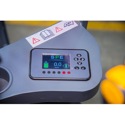 Погрузчик электрический трехопорный XILIN 1,5 т 3,5 м CPD15S-E сайдшифт Погрузчик электрический трехопорный XILIN 1,5 т 3,5 м CPD15S-E сайдшифт