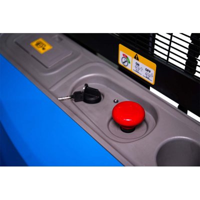 Штабелер самоходный 1,5 т 3,3 м TOR WS15H-3300SC PRO 24/85 В/Ач контроль скорости подъема Штабелер самоходный 1,5 т 3,3 м TOR WS15H-3300SC PRO 24/85 В/Ач контроль скорости подъема