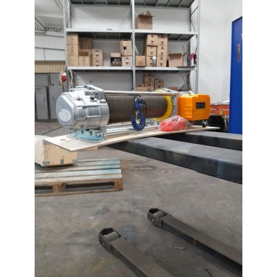 Лебедка TOR CD-1250-A (KCD-EC-1250 kg, 220В) с канатом 100 м (алюминиевый корпус) Лебедка TOR CD-1250-A (KCD-EC-1250 kg, 220В) с канатом 100 м (алюминиевый корпус)